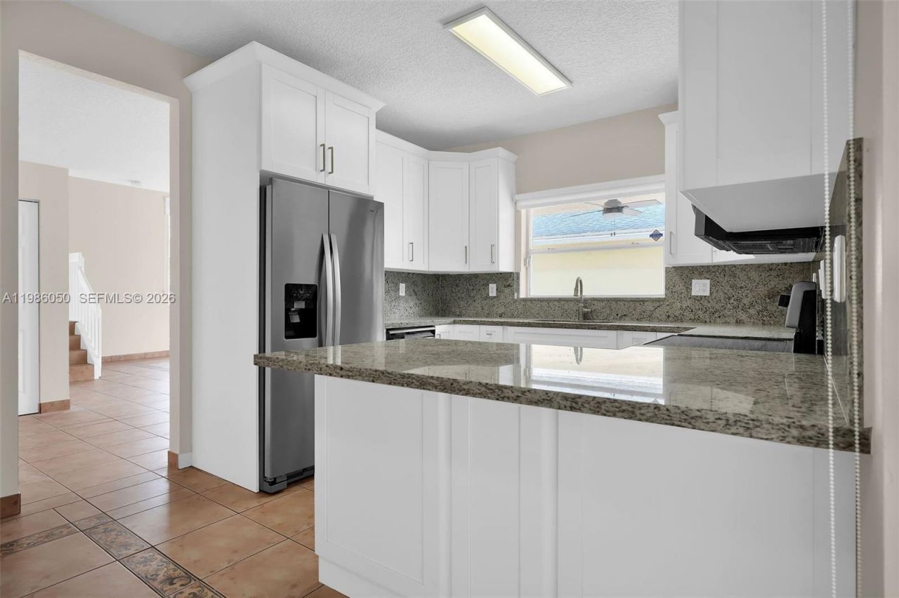 11811 SW 102nd St, Miami, FL 33186 Photo