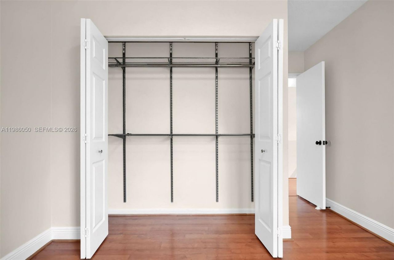 11811 SW 102nd St, Miami, FL 33186 Photo