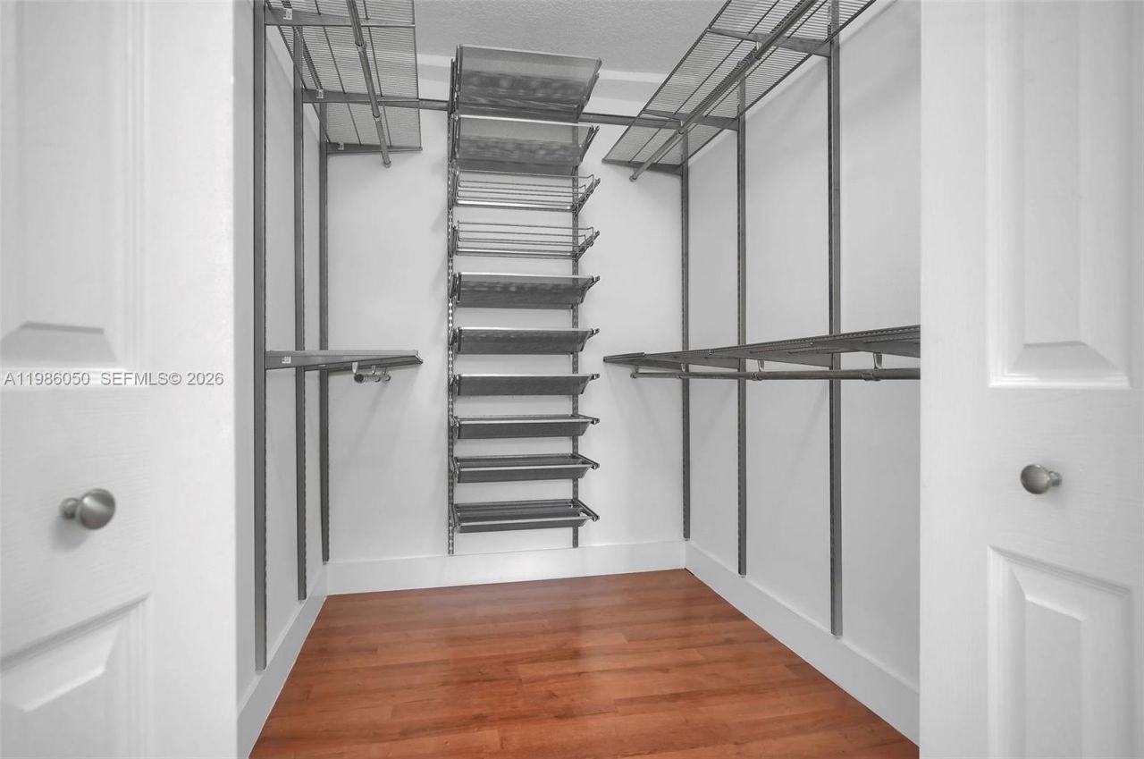 11811 SW 102nd St, Miami, FL 33186 Photo