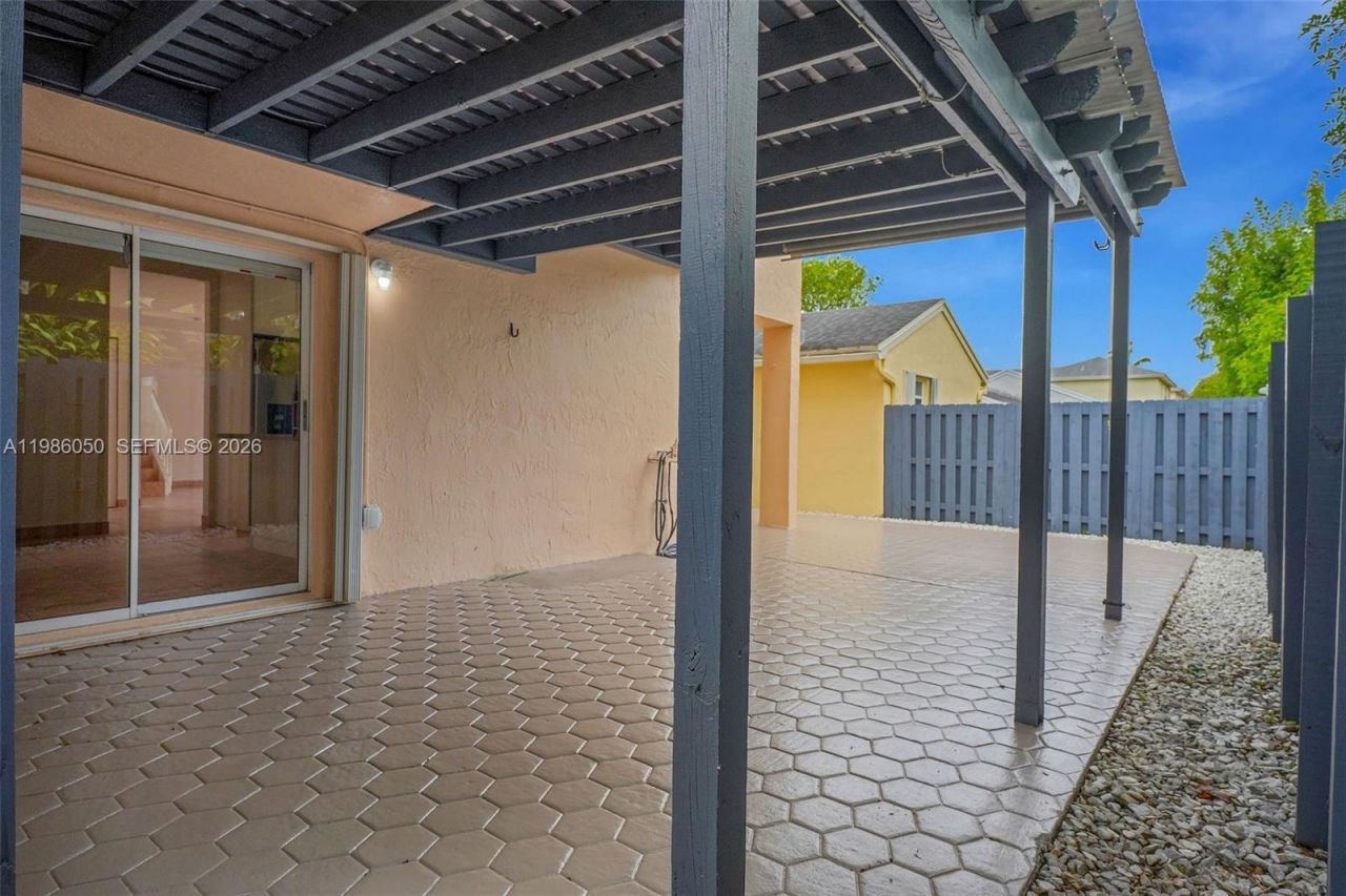 11811 SW 102nd St, Miami, FL 33186 Photo