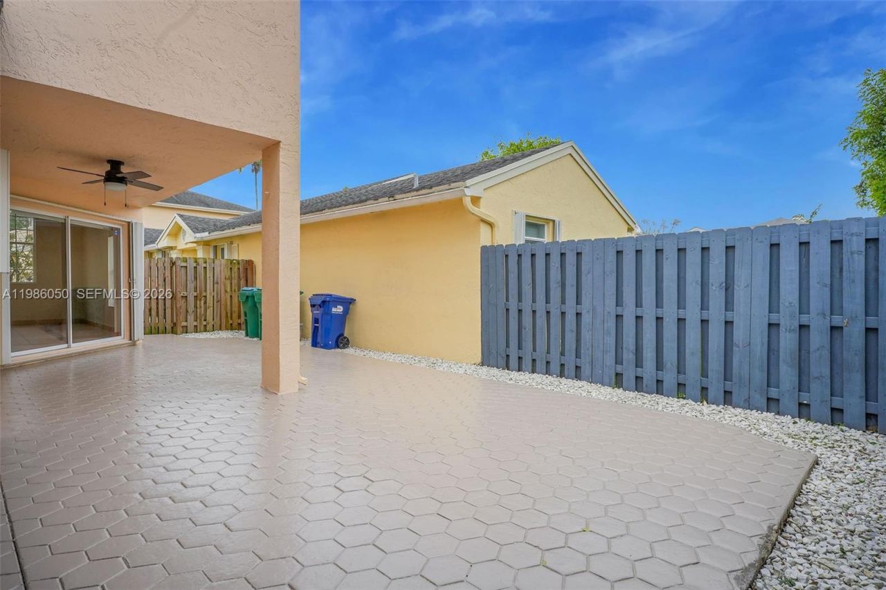 11811 SW 102nd St, Miami, FL 33186 Photo