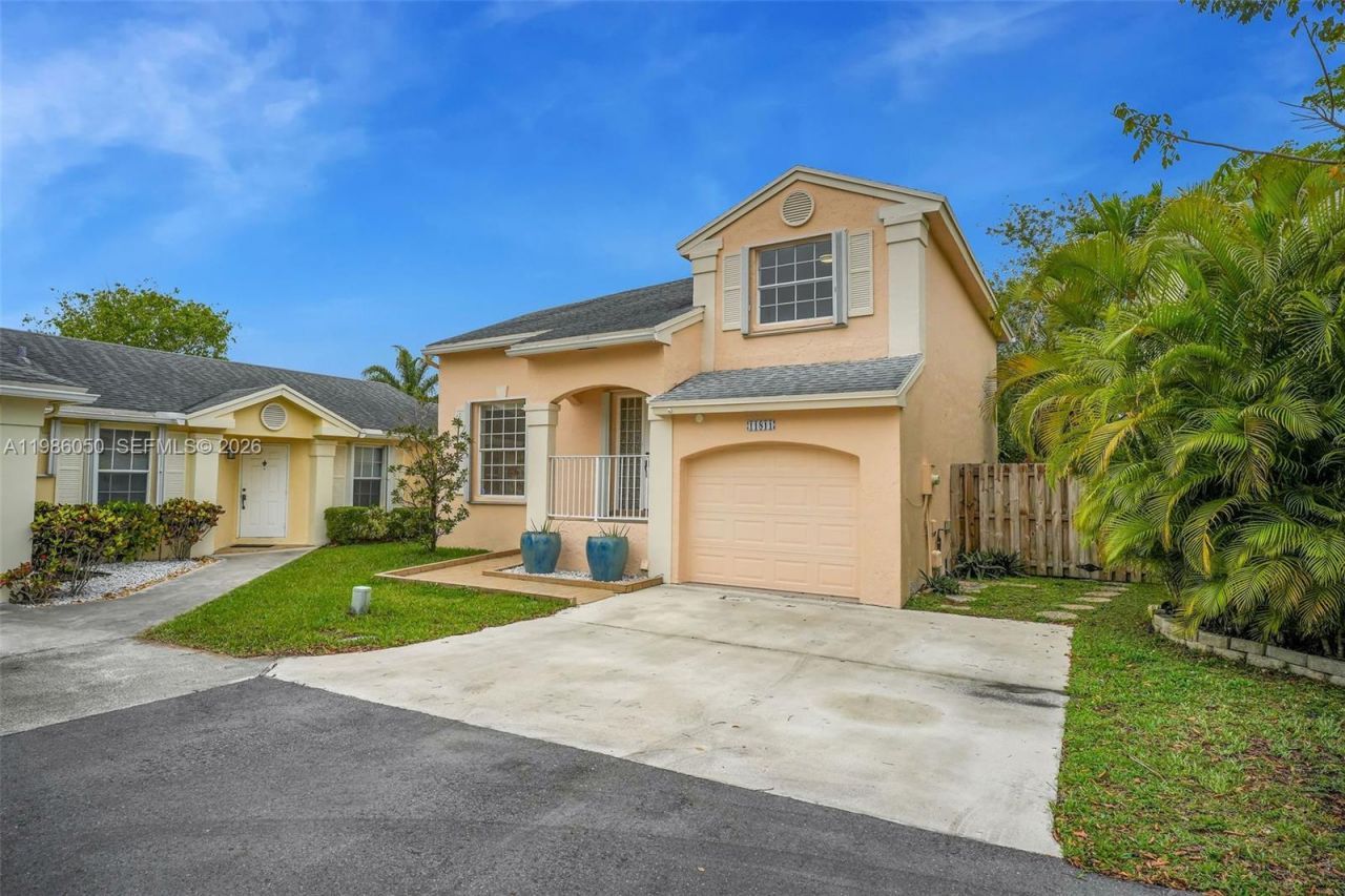 11811 SW 102nd St, Miami, FL 33186 Photo