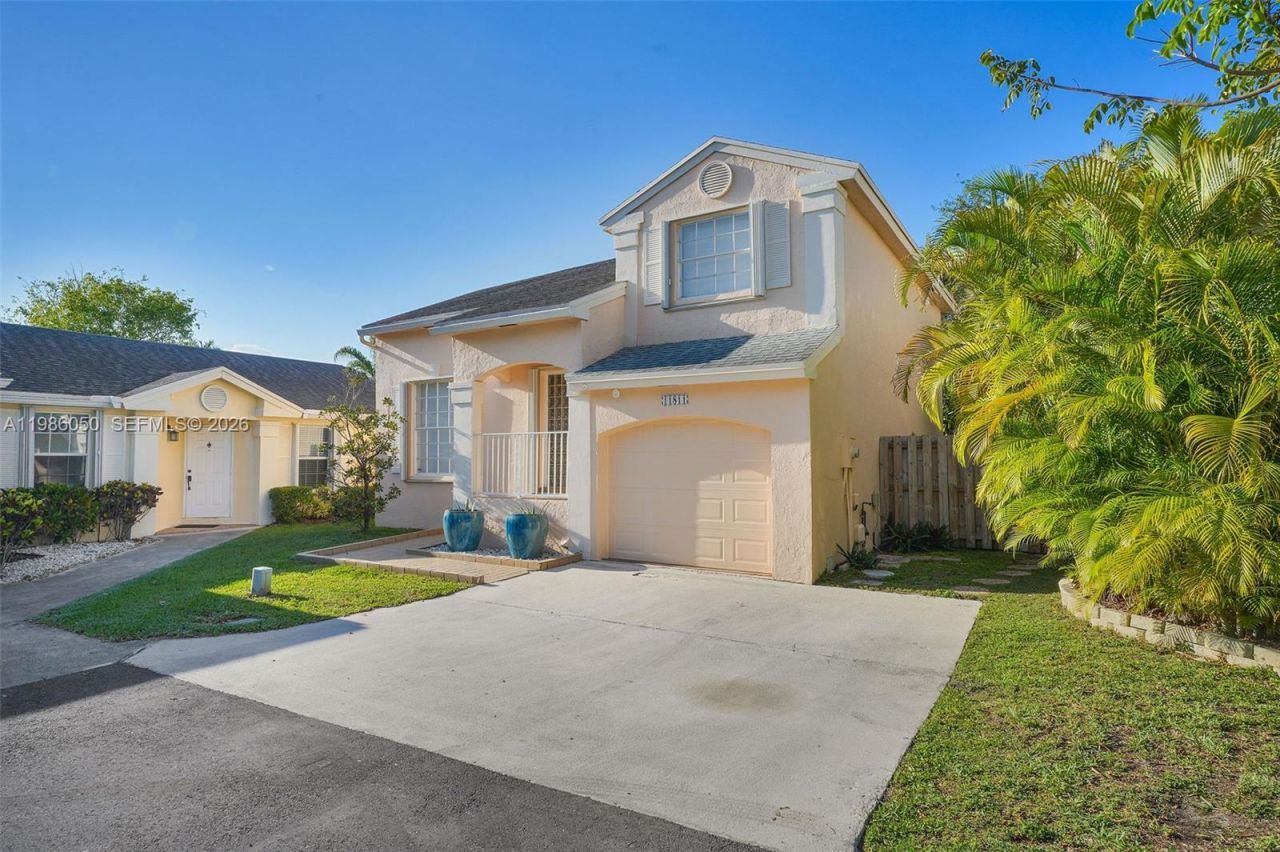 11811 SW 102nd St, Miami, FL 33186 Photo