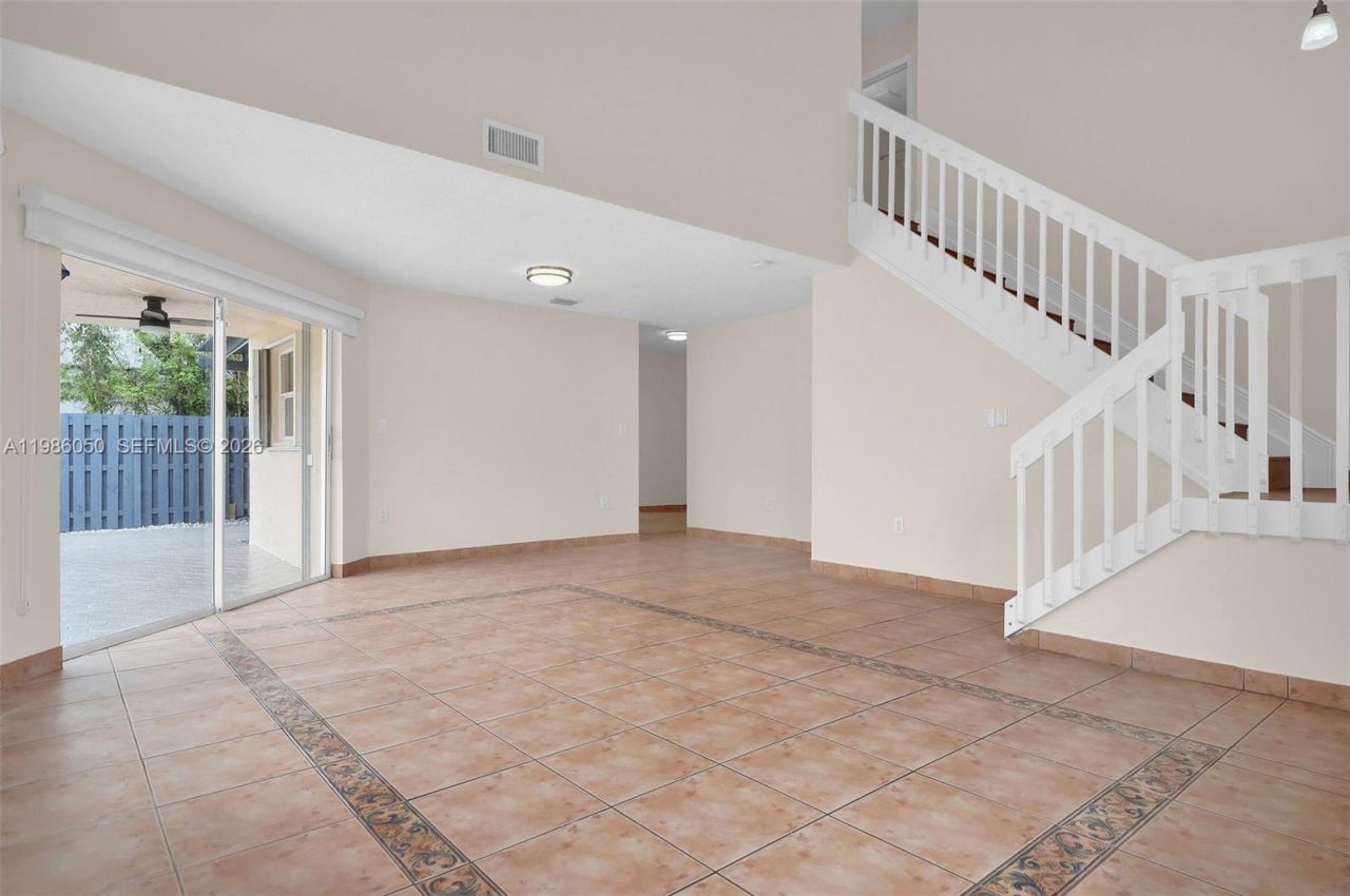 11811 SW 102nd St, Miami, FL 33186 Photo