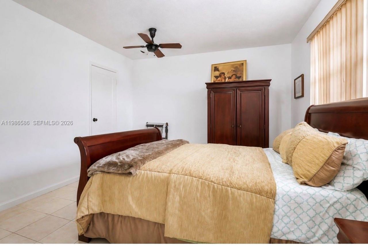 52 E 50th Pl, Hialeah, FL 33013 Photo