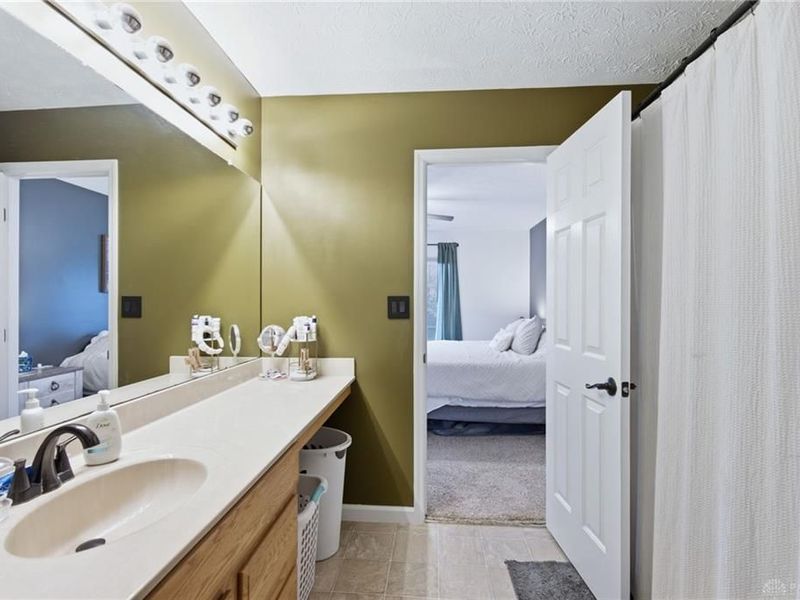 1194 Bugle Bluff Court, Lebanon, OH 45036 Photo 18