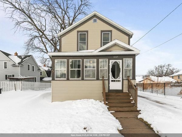 1009 JEFFERSON STREET, Oshkosh, WI 54901