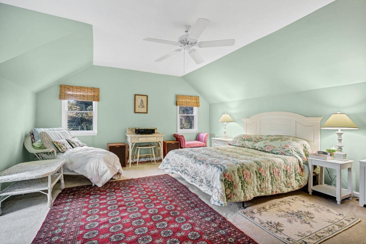 7717 White Point Road Photo 11