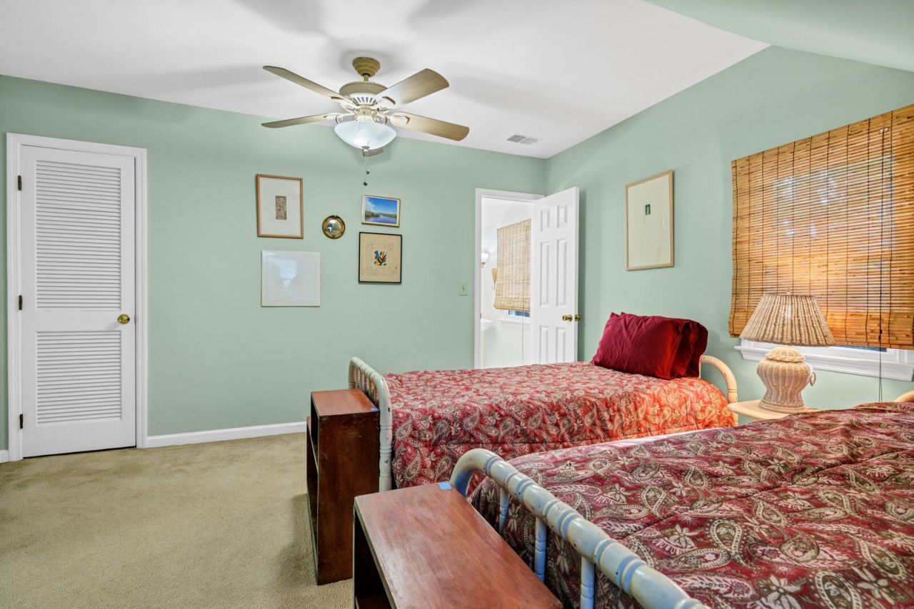 7717 White Point Road Photo 49