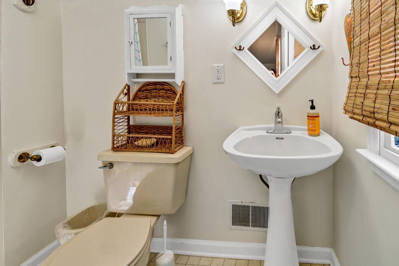 7717 White Point Road Photo 50