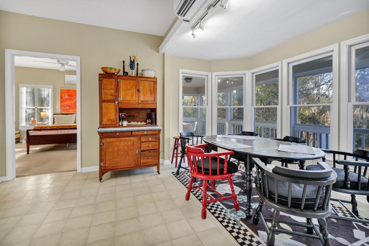 7717 White Point Road Photo 7