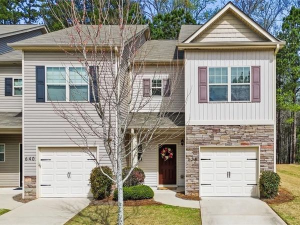 638 Oakside Place, Acworth, GA 30102
