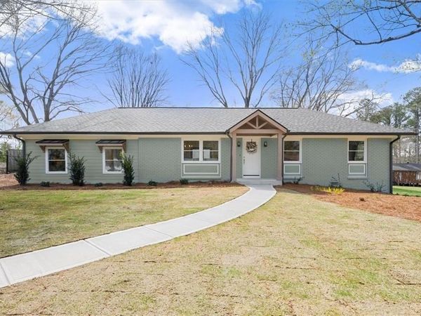 110 Woodglen Drive, Woodstock, GA 30188