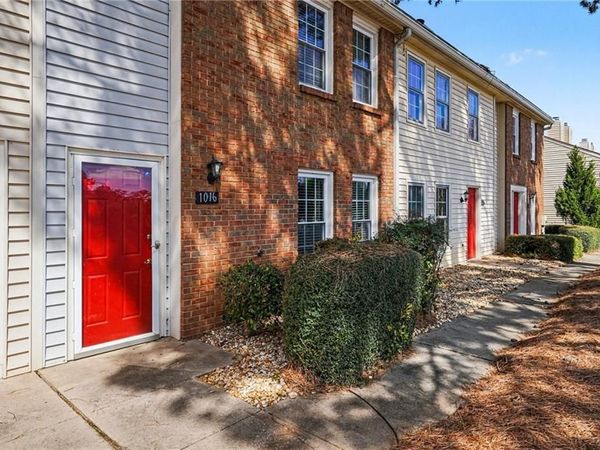 1016 Old Holcomb Bridge Road, Roswell, GA 30076