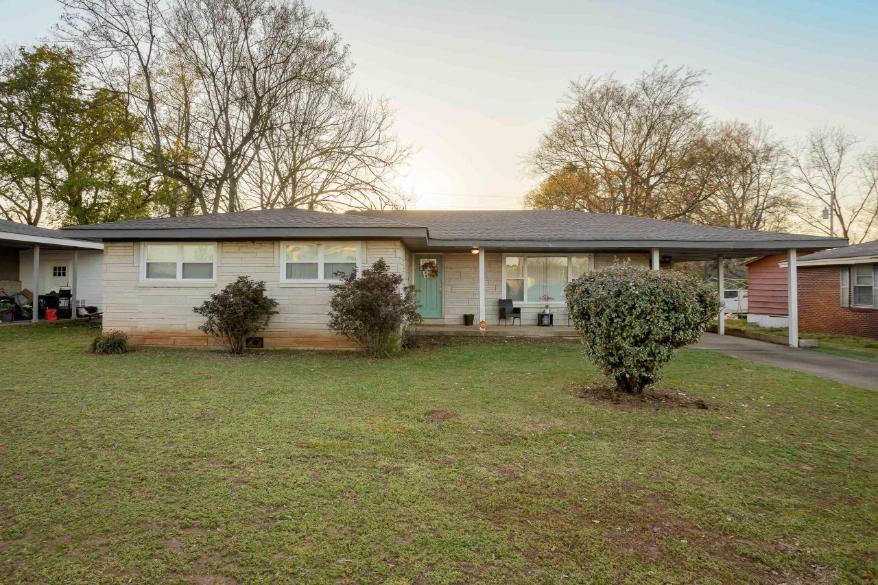 105 Monroe St, Tuscumbia, AL 00000 Main Photo