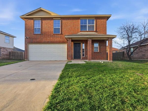 111 Maned Drive, Sanger, TX 76266