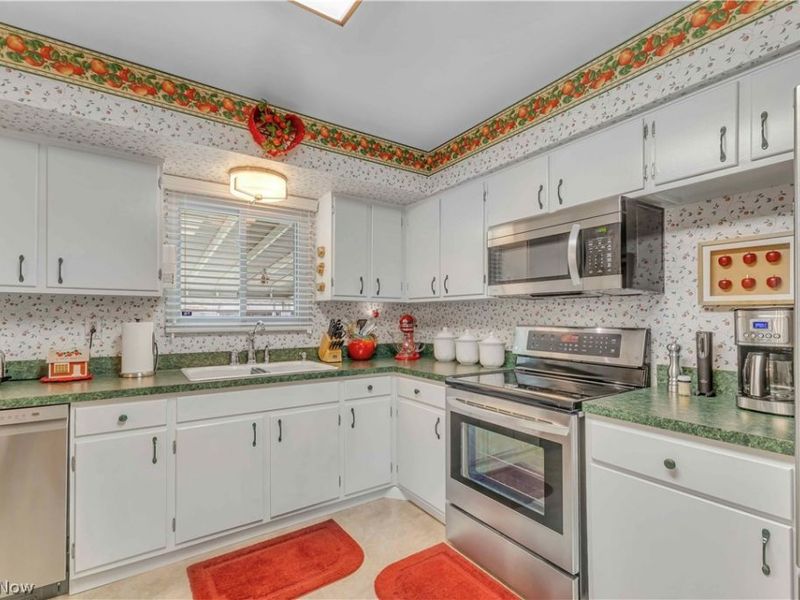 4430 Bentley Drive , North Olmsted, OH 44070 Photo 11