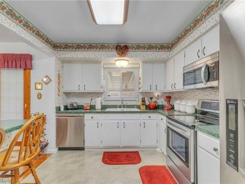 4430 Bentley Drive , North Olmsted, OH 44070 Photo 12