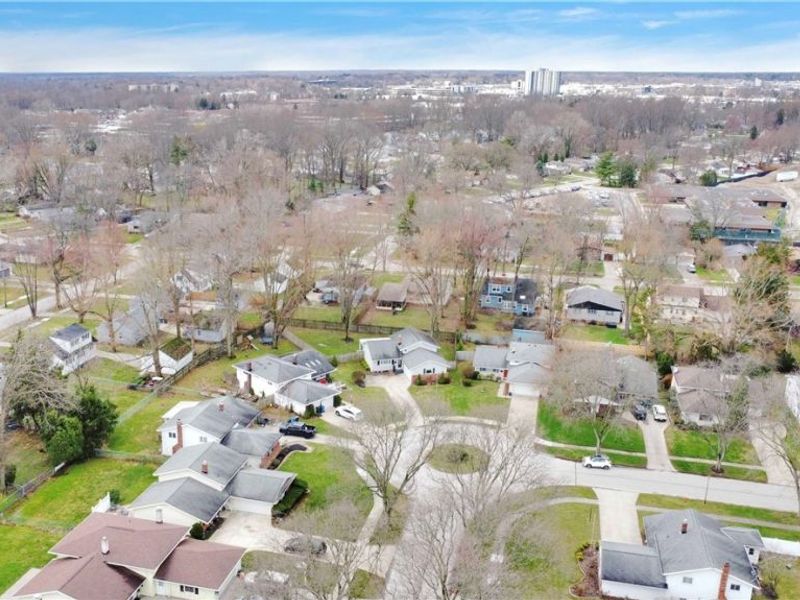 4430 Bentley Drive , North Olmsted, OH 44070 Photo 36