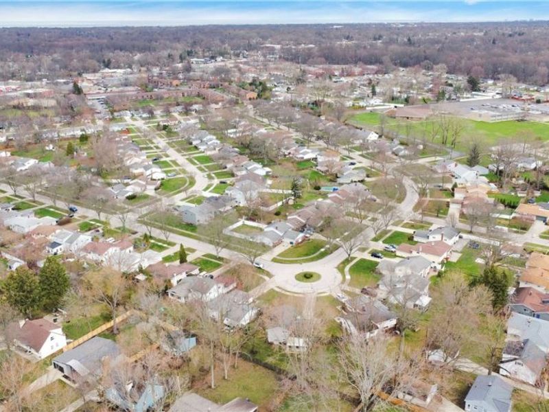 4430 Bentley Drive , North Olmsted, OH 44070 Photo 40