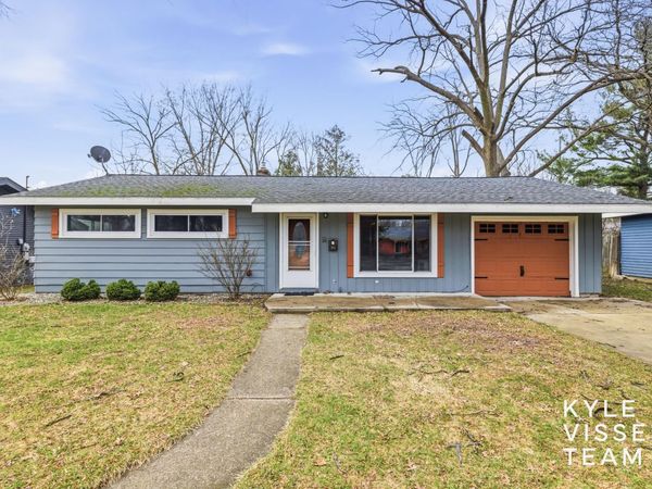 1661 Herrick Avenue NE, Grand Rapids, MI 49505