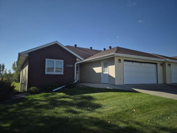 2005 NW 20th Avenue, Aberdeen, SD 57401
