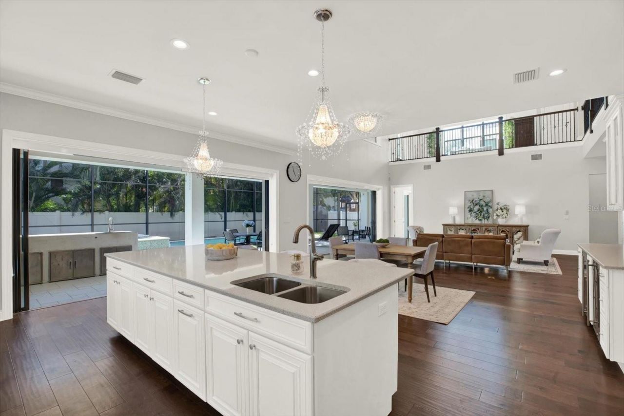 3600 W San Luis Street, Tampa, FL 33629 Photo