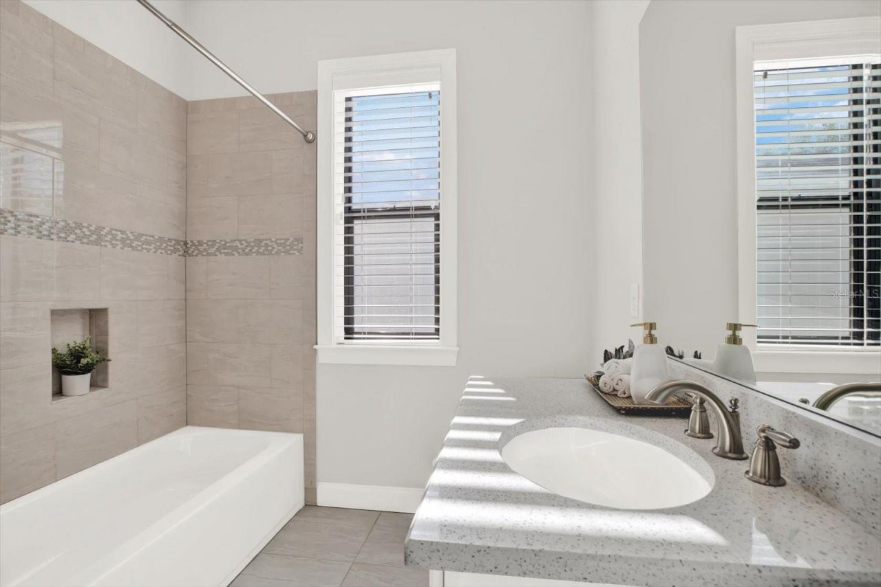 3600 W San Luis Street, Tampa, FL 33629 Photo