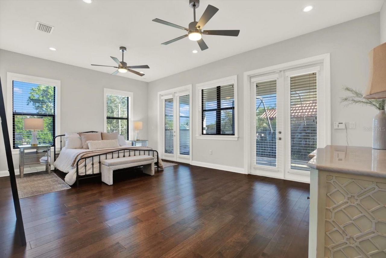 3600 W San Luis Street, Tampa, FL 33629 Photo