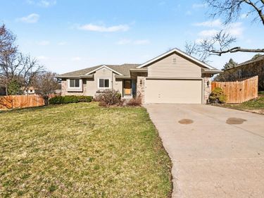 2 DANBURY CT. Court, COUNCIL BLUFFS, IA 51503