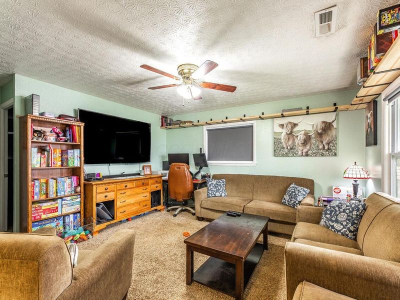 150 Valleyview Drive, Johnstown, OH 43031 Photo 4