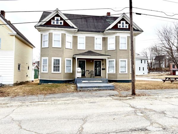 88 Pine Street , Millinocket, ME 04462