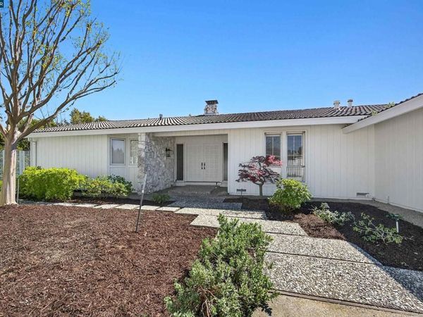 157 Fernwood Dr, Moraga, CA 94556