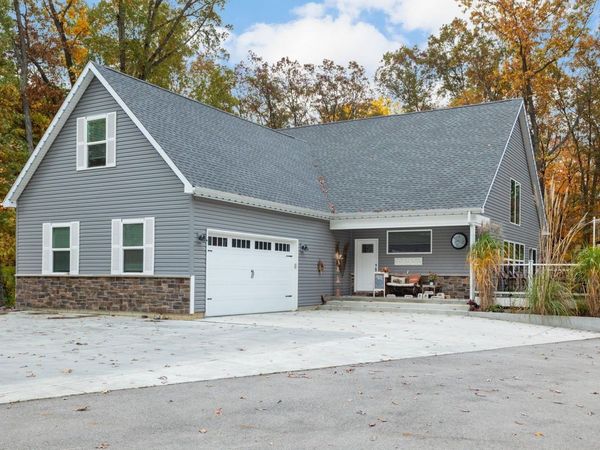 122 Thornbush Drive, West Lafayette, IN 47906
