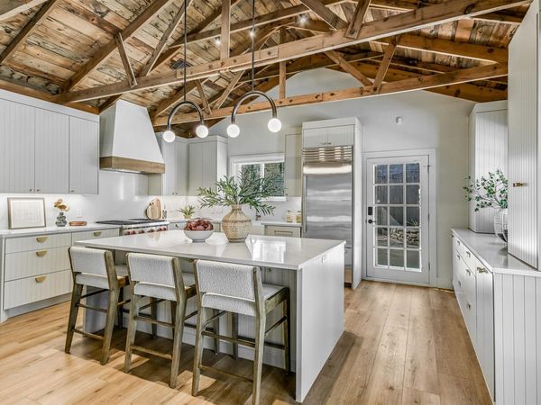 6111 Hudson Bend RD, Austin, TX 78734