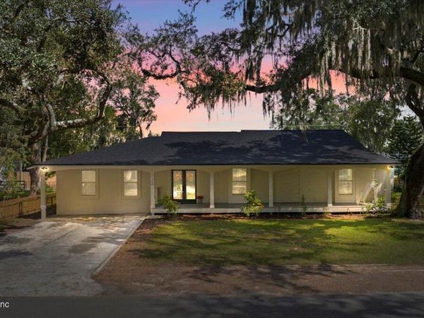 708 MYRTLE Avenue, Green Cove Springs, FL 32043