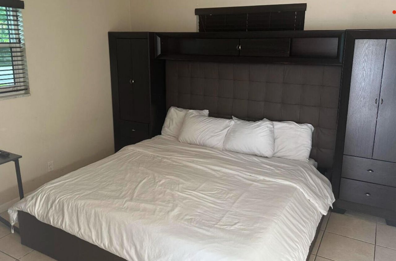 2481 NE 2nd Avenue, Boca Raton, FL 33431 Photo