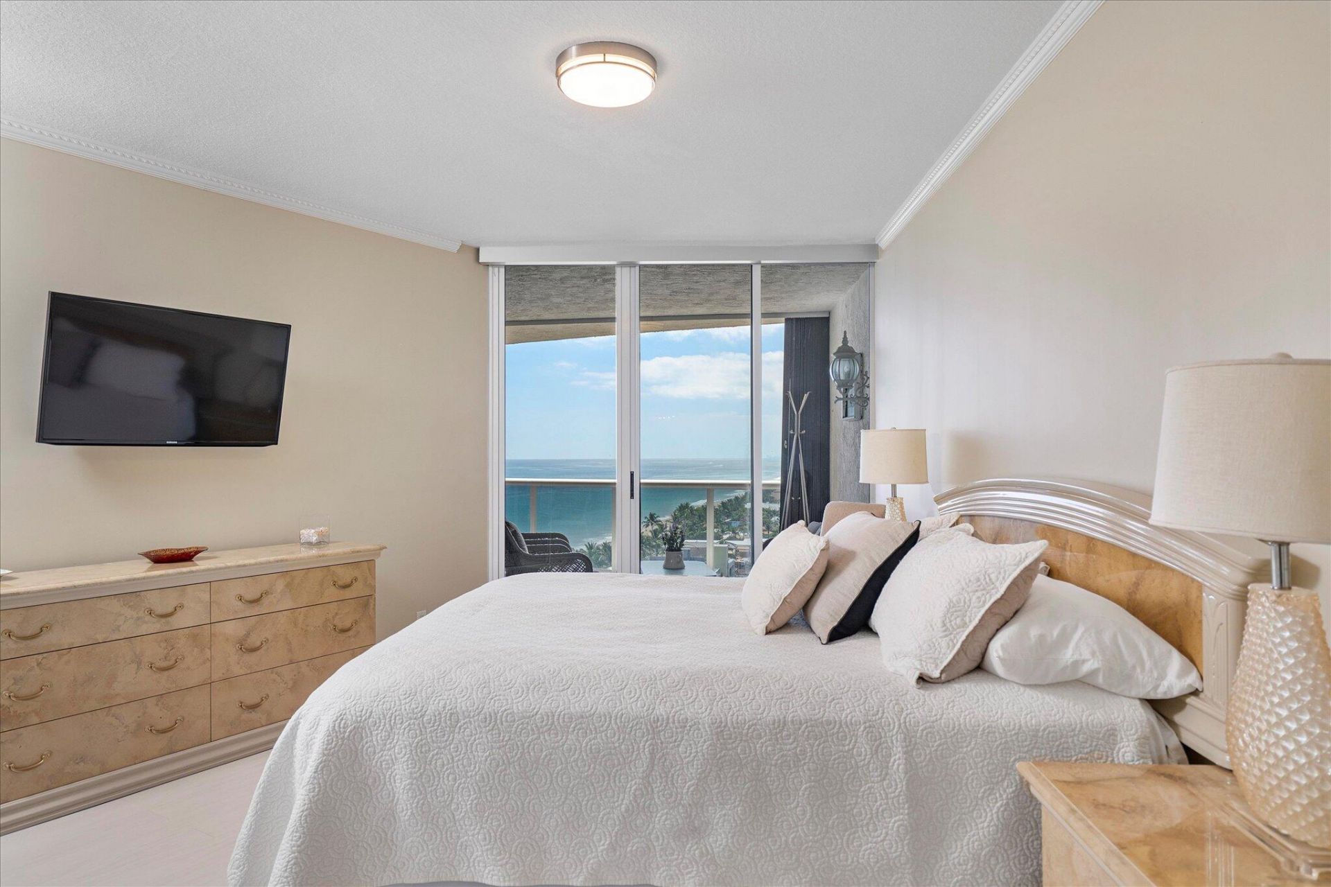 3200 N Ocean Boulevard, Unit 1406, Fort Lauderdale, FL 33308 Photo