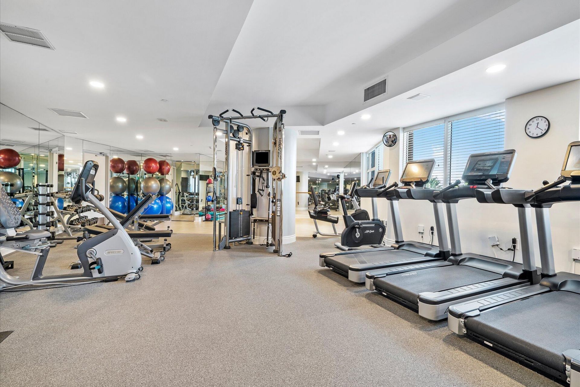 3200 N Ocean Boulevard, Unit 1406, Fort Lauderdale, FL 33308 Photo