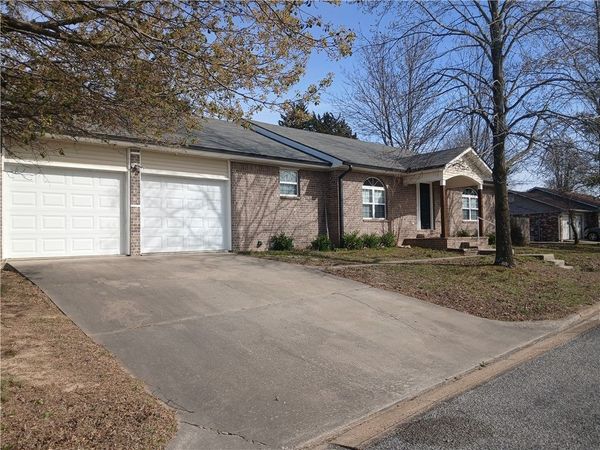 503 Locust Street, Berryville, AR 72616