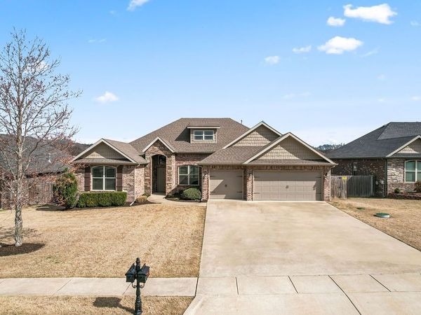 209 Deere Run Drive , Cave Springs, AR 72718