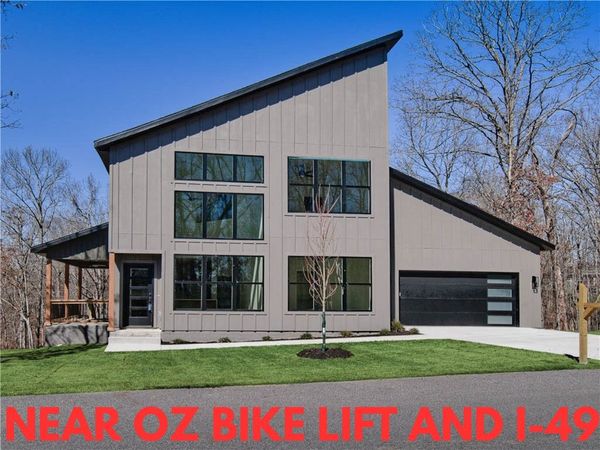 11 Chatburn Lane , Bella Vista, AR 72715