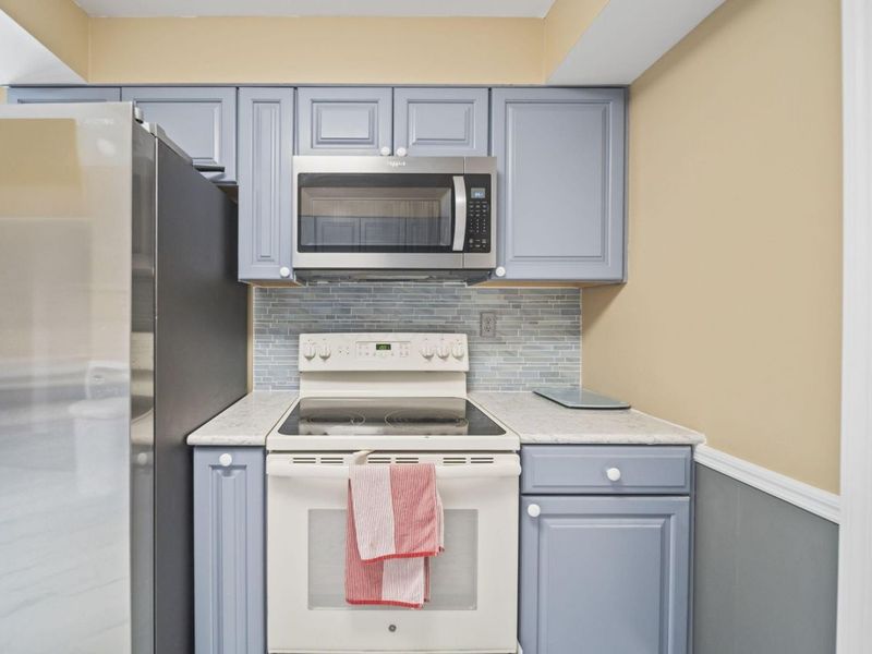 281 Woodsview Drive , Jeffersonville, OH 43128 Photo 10