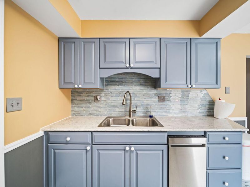 281 Woodsview Drive , Jeffersonville, OH 43128 Photo 11