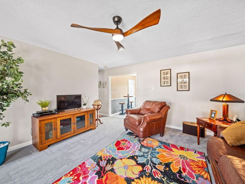 281 Woodsview Drive , Jeffersonville, OH 43128 Photo 6