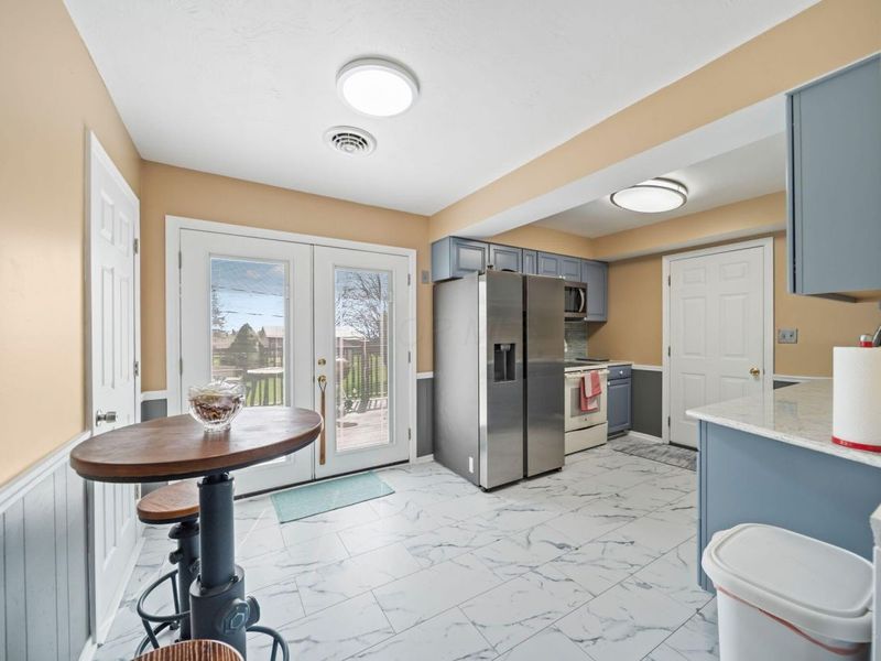 281 Woodsview Drive , Jeffersonville, OH 43128 Photo 7