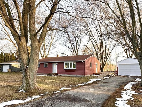 5131 106th St, Pleasant Prairie, WI 53158