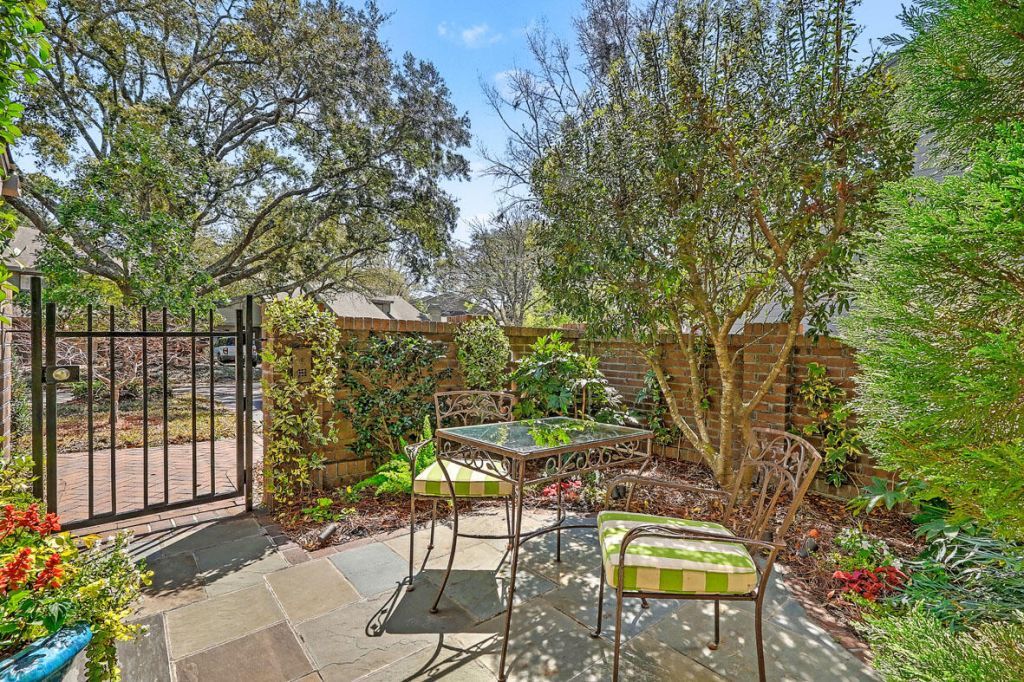 45 Wappoo Creek Place Photo 5