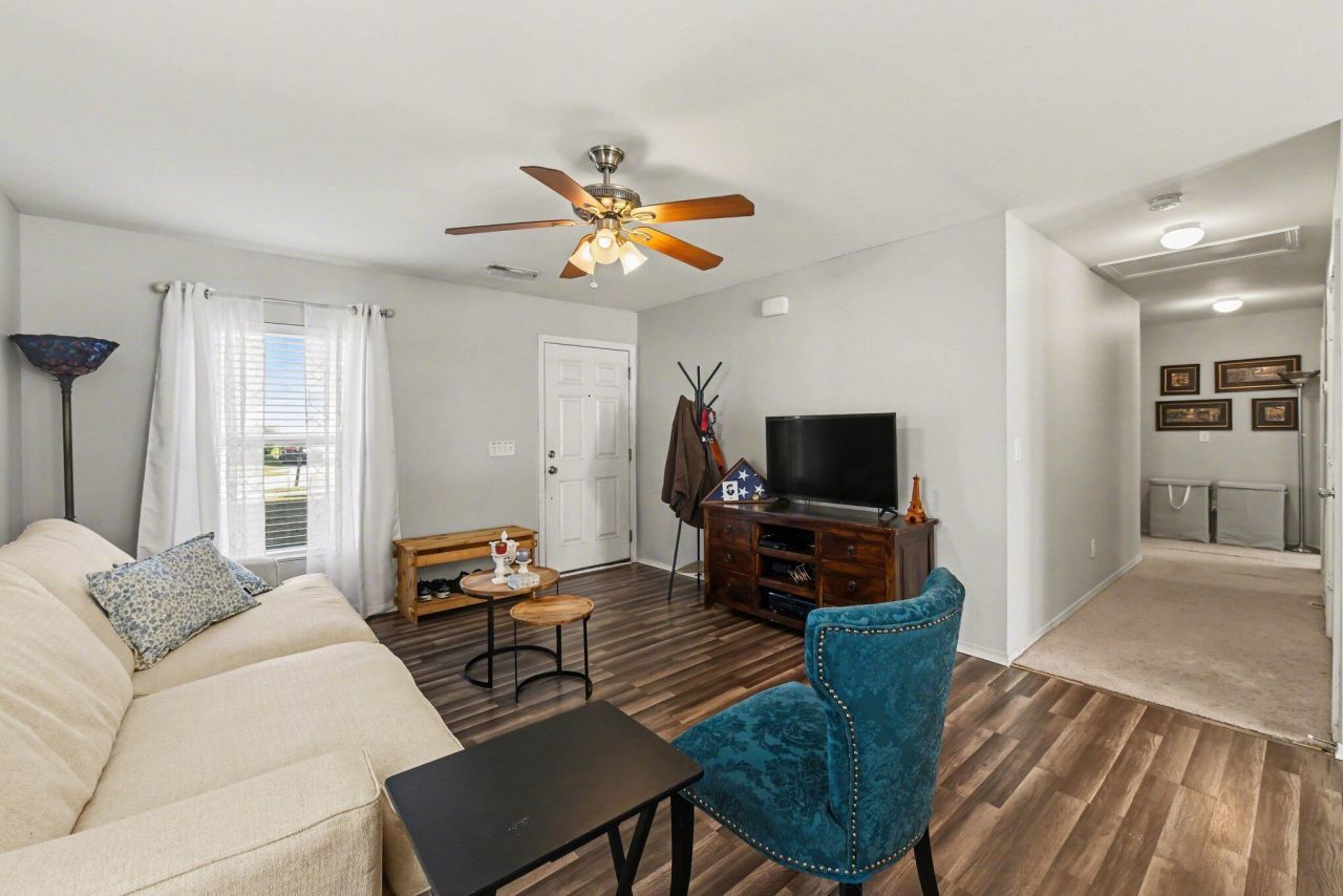 607 Grassy Hill Road Photo 6