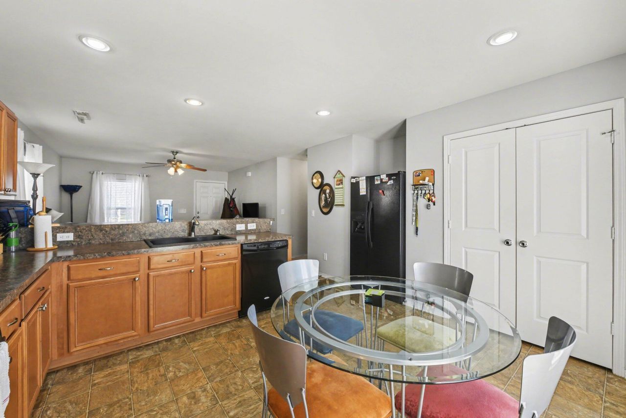 607 Grassy Hill Road Photo 8